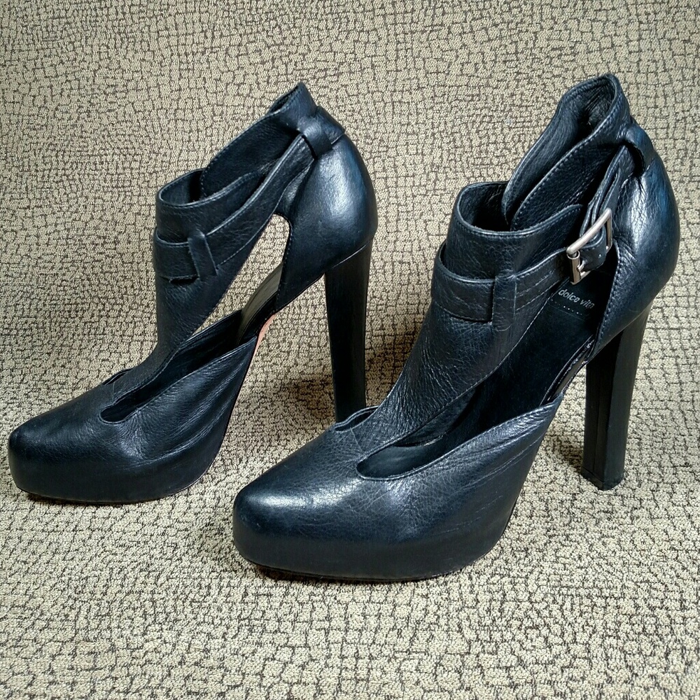 Dolce Vita Black Leather Pumps